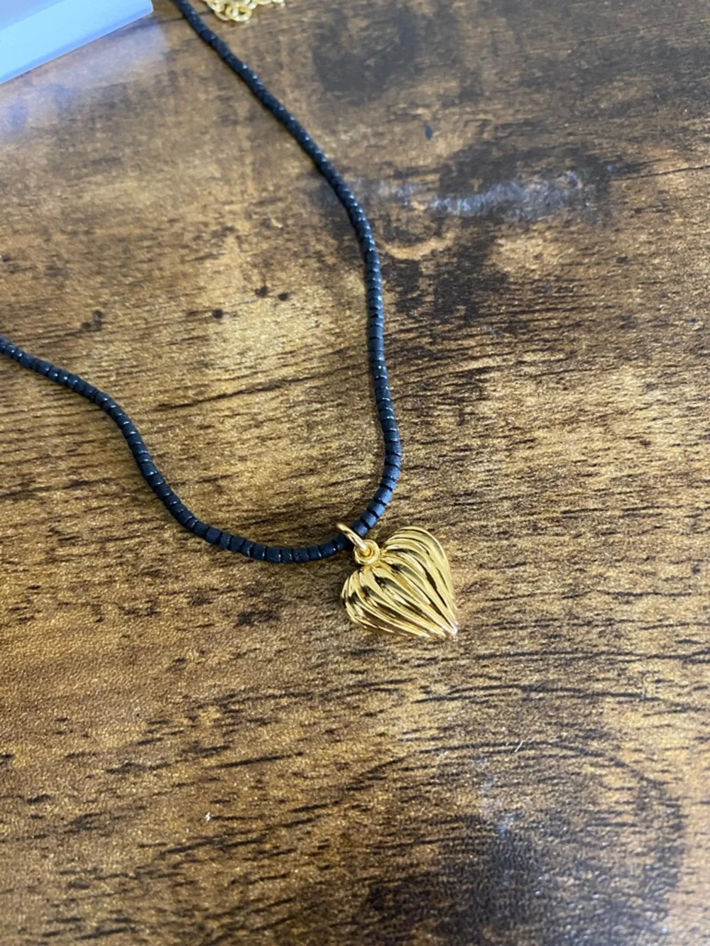 NWT MADEWELL Heart Charm Beaded Necklace - Picture 6 of 8